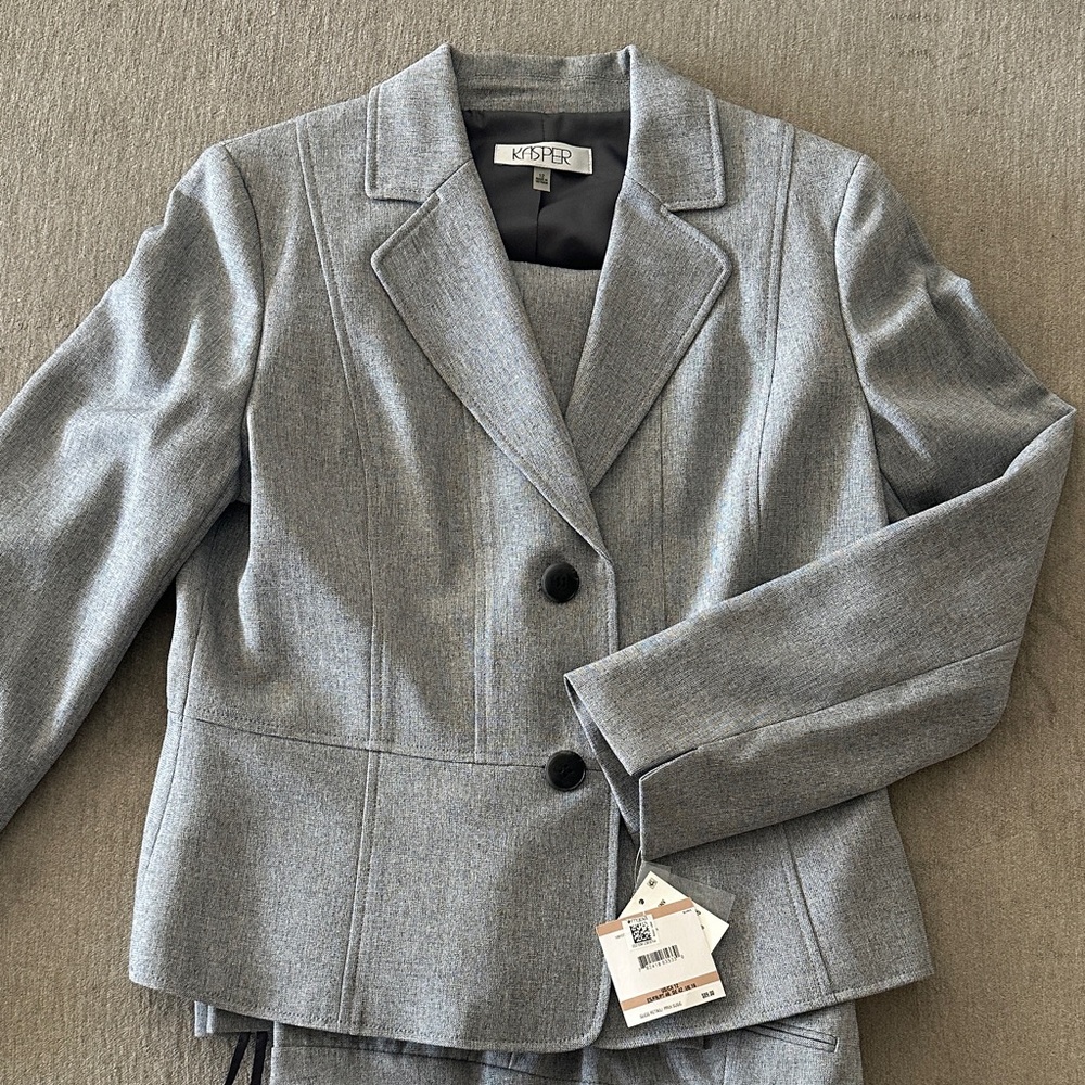 Kasper Women's Elegant Gray Suit